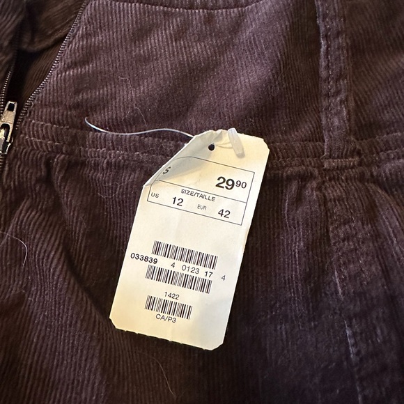 H&M brown corduroy skirt with belt. NWT. Size 12. - Picture 3 of 4